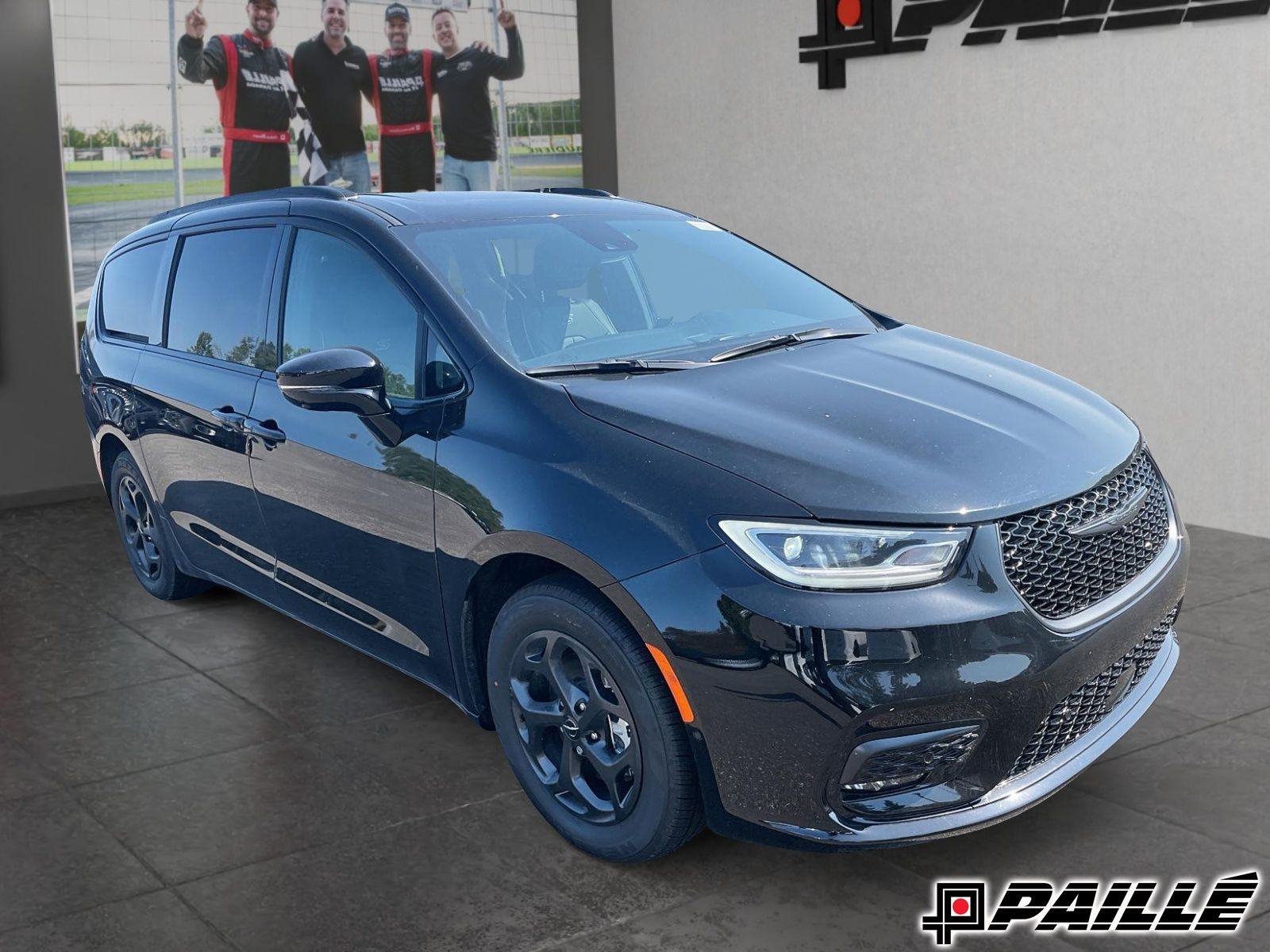 2024 Chrysler Pacifica Hybrid in Sorel-Tracy, Quebec