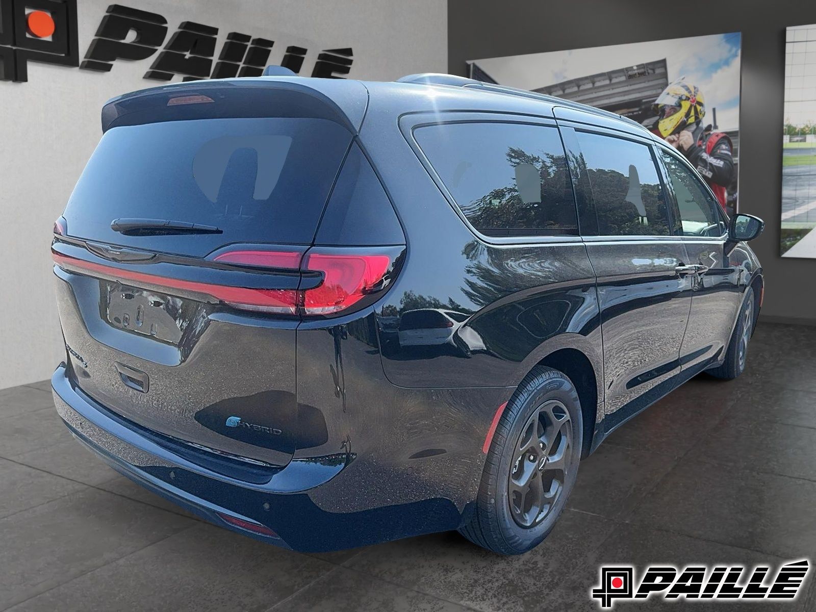 2024 Chrysler Pacifica Hybrid in Sorel-Tracy, Quebec