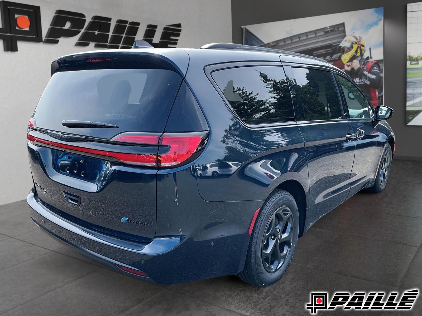 2024 Chrysler Pacifica Hybrid in Sorel-Tracy, Quebec