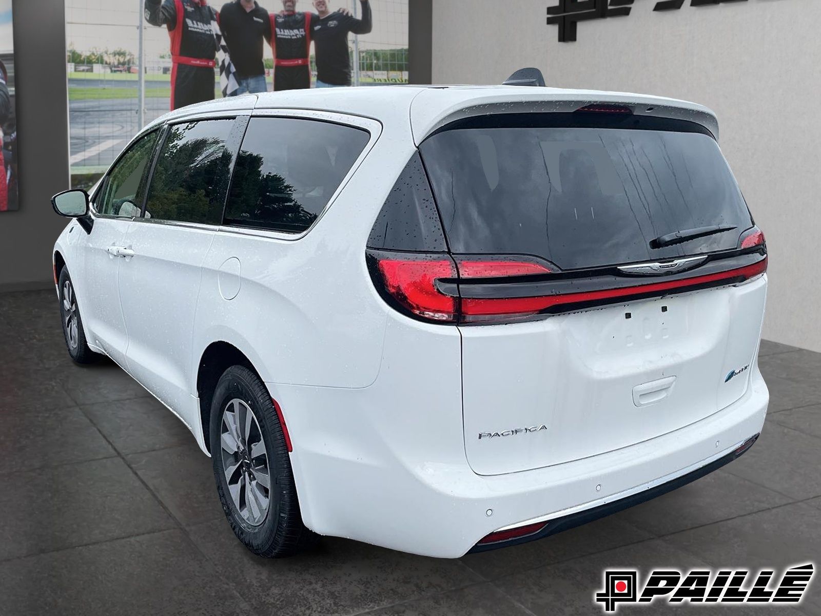 2024 Chrysler Pacifica Hybrid in Sorel-Tracy, Quebec