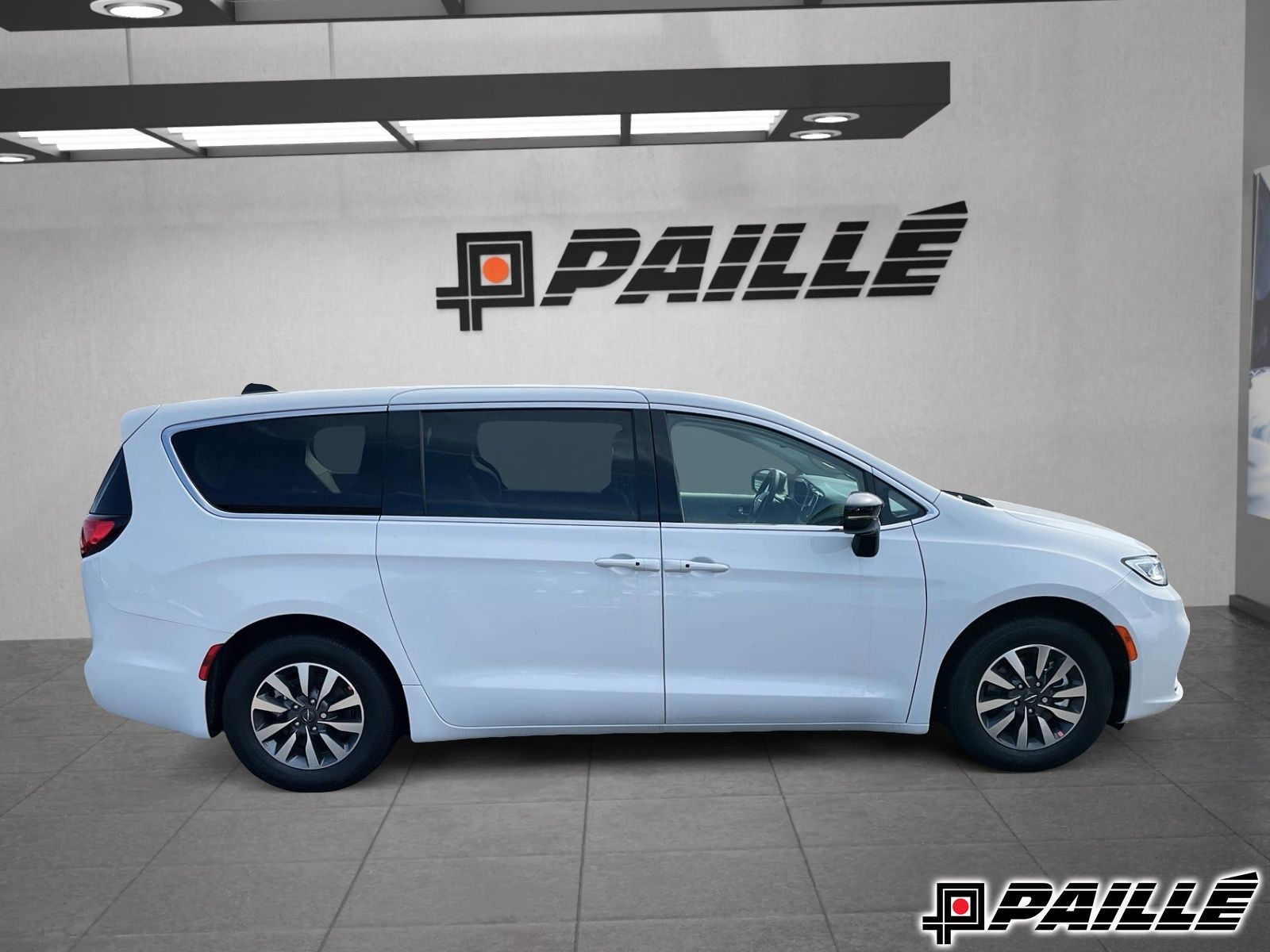 Chrysler Pacifica Hybrid  2024 à Sorel-Tracy, Québec