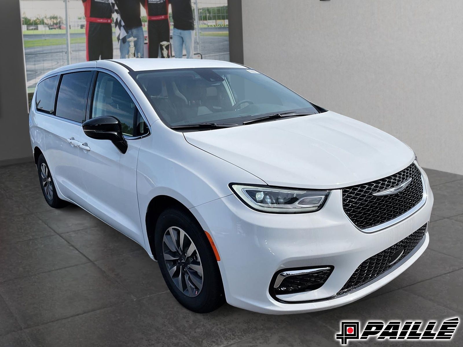 2024 Chrysler Pacifica Hybrid in Sorel-Tracy, Quebec