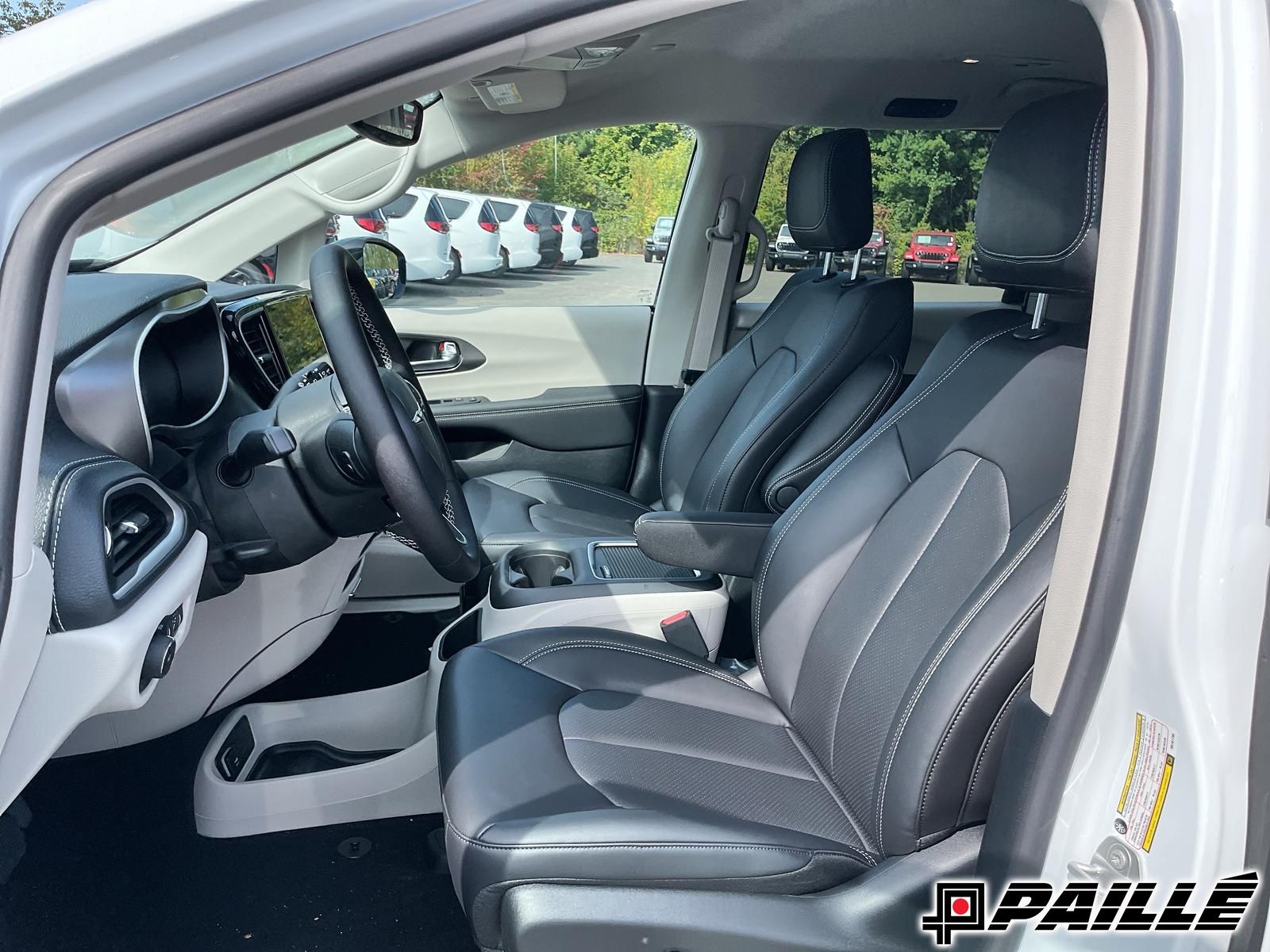 2024 Chrysler Pacifica Hybrid in Sorel-Tracy, Quebec