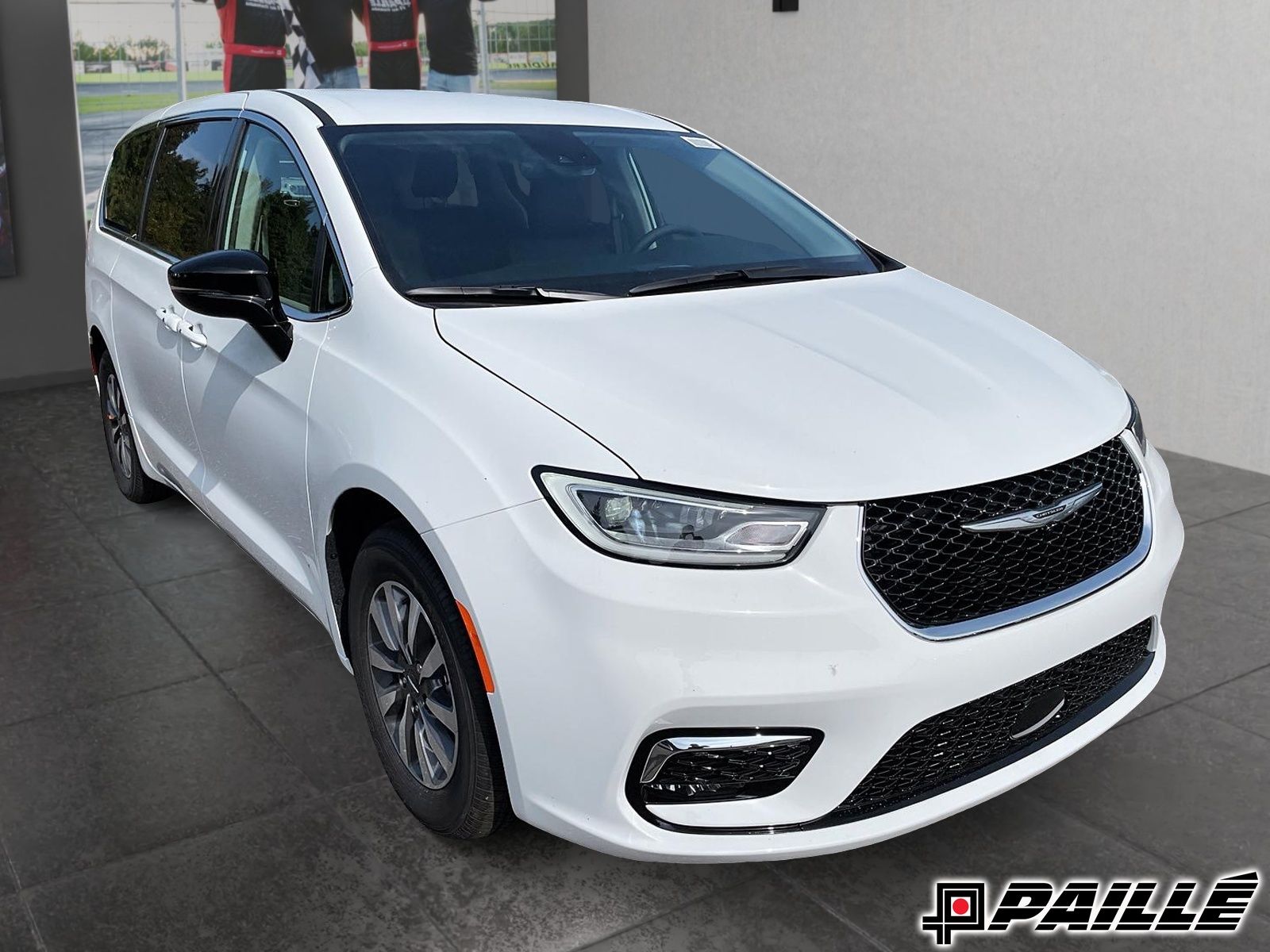 2024 Chrysler Pacifica Hybrid in Sorel-Tracy, Quebec