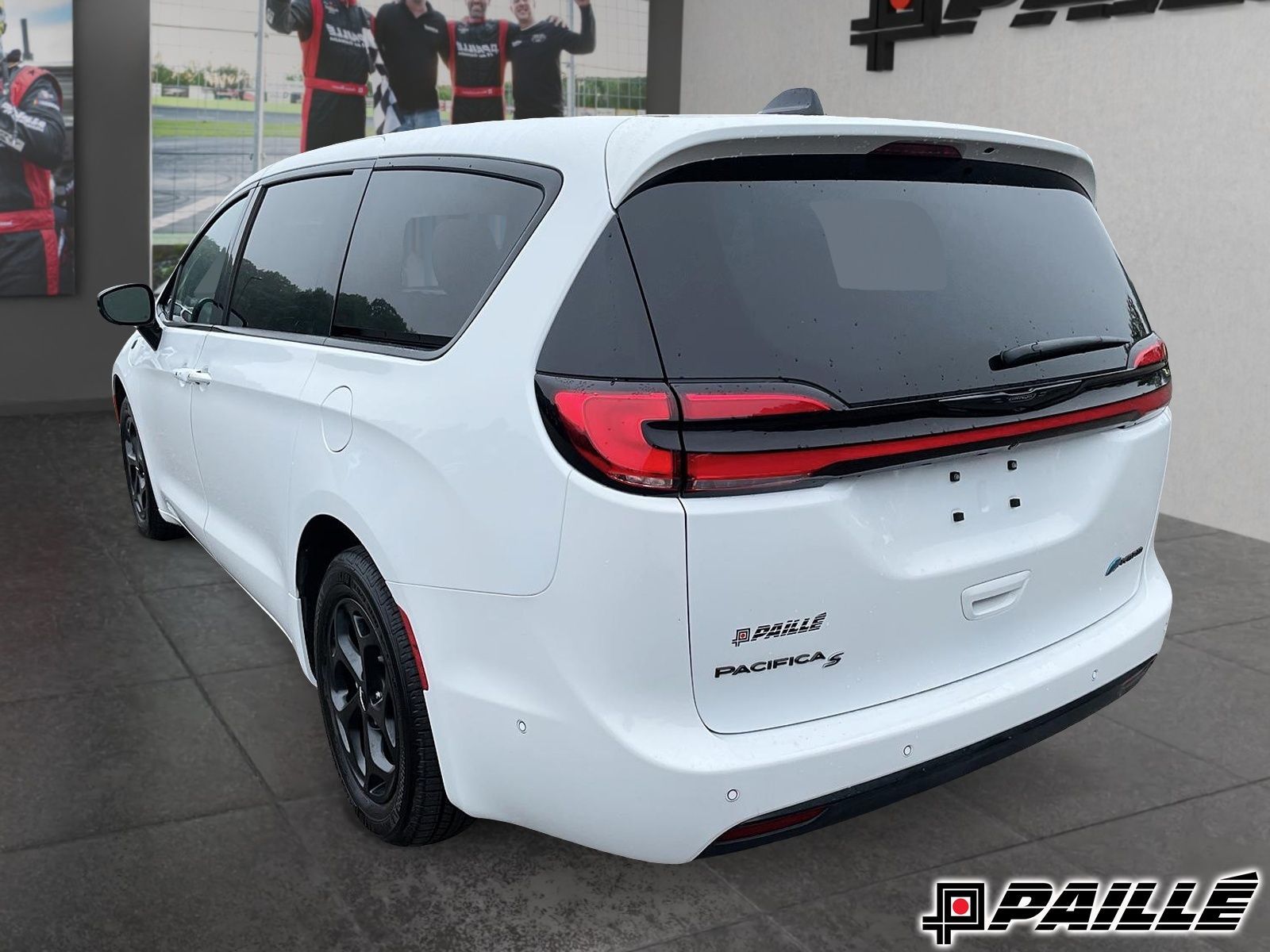 2024 Chrysler Pacifica Hybrid in Sorel-Tracy, Quebec