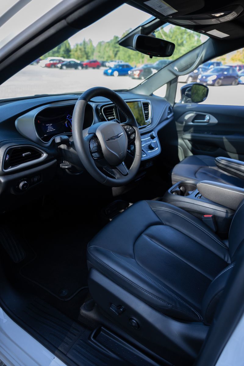 Chrysler Pacifica Hybrid  2024 à Nicolet, Québec
