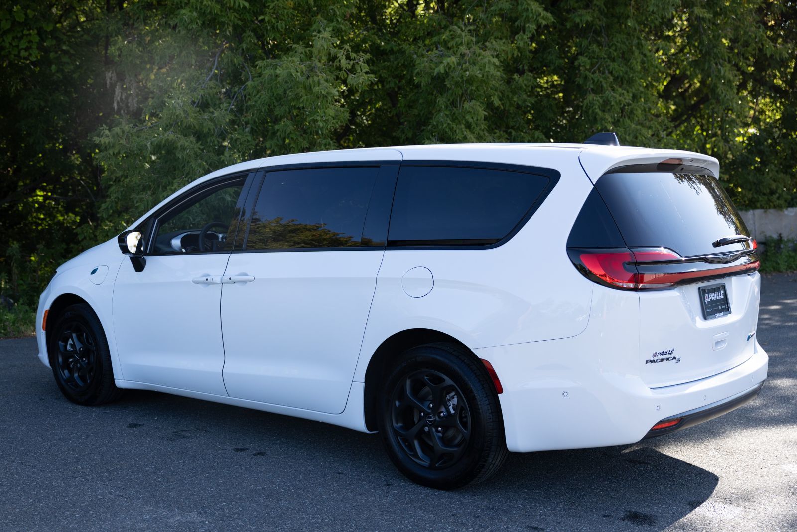 Chrysler Pacifica Hybrid  2024 à Nicolet, Québec