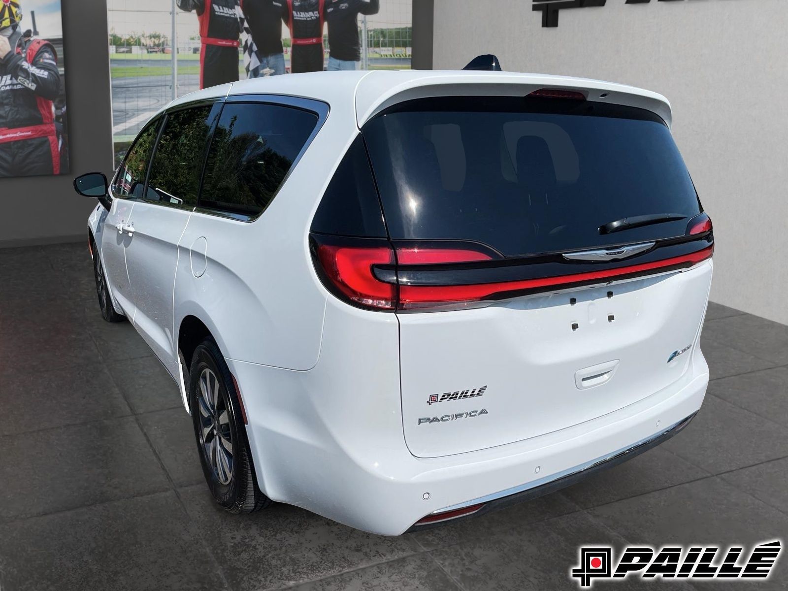 2024 Chrysler Pacifica Hybrid in Sorel-Tracy, Quebec