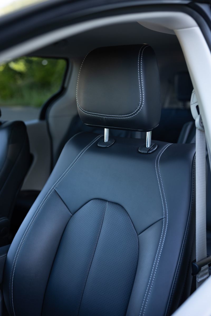 2024 Chrysler Pacifica Hybrid in Berthierville, Quebec