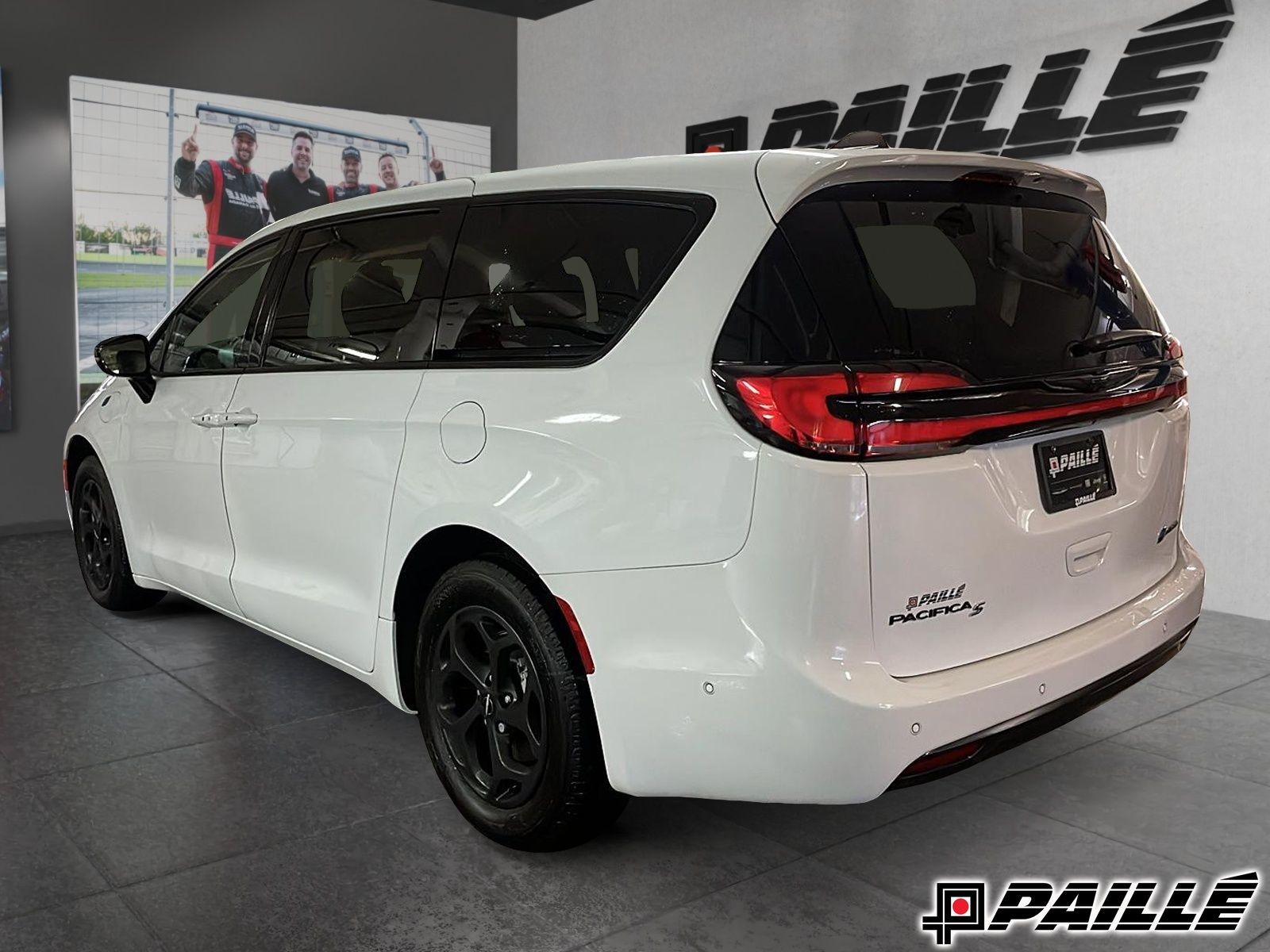 Chrysler Pacifica Hybrid  2024 à Sorel-Tracy, Québec