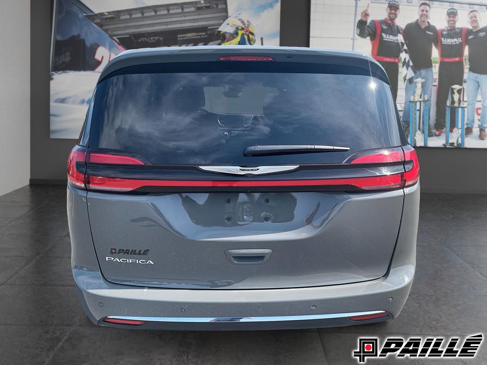 Chrysler Pacifica  2023 à Berthierville, Québec