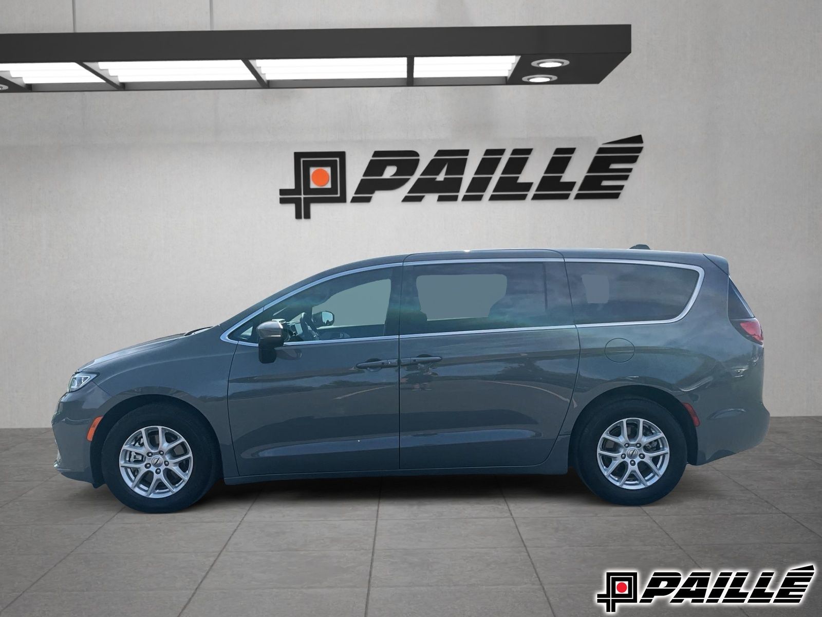 Chrysler Pacifica  2023 à Berthierville, Québec