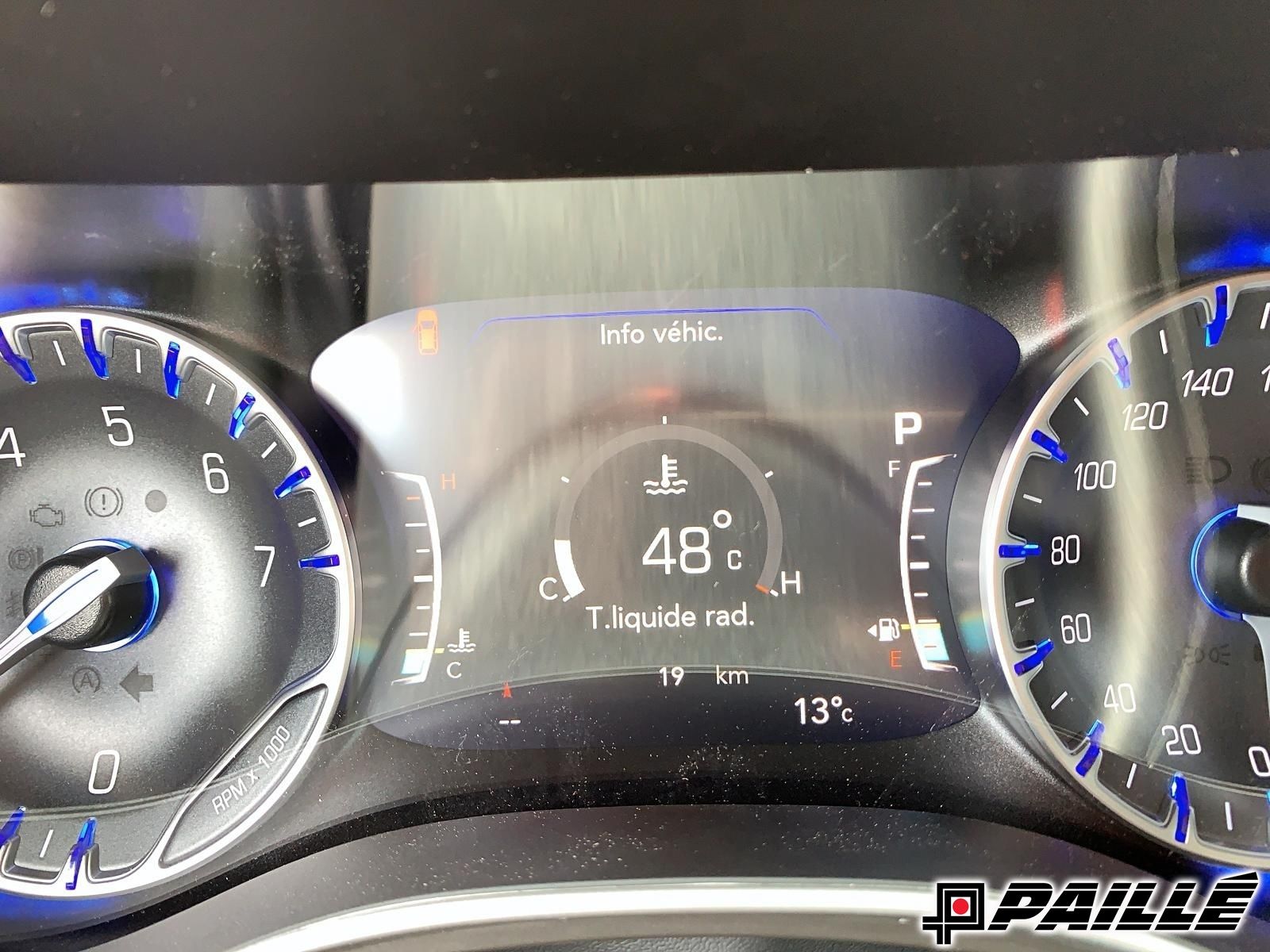2025 Chrysler Pacifica in Nicolet, Quebec