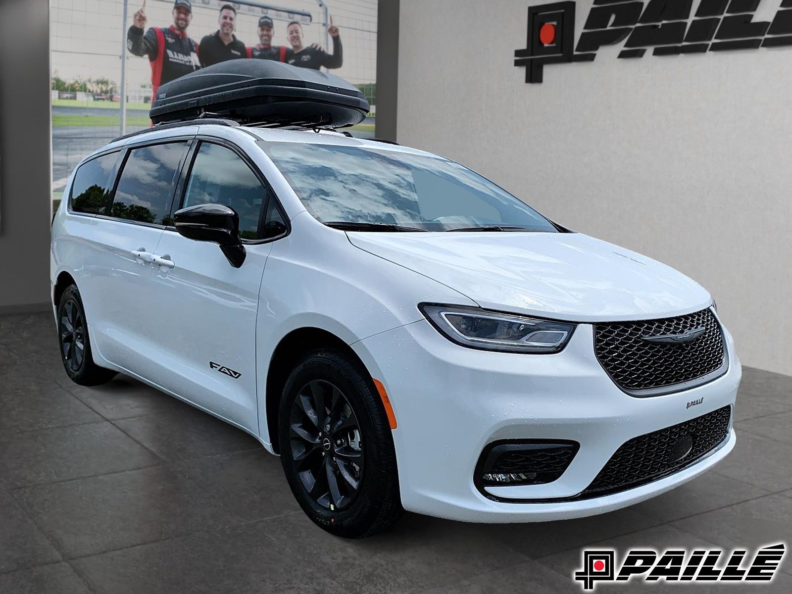 2025 Chrysler Pacifica in Nicolet, Quebec