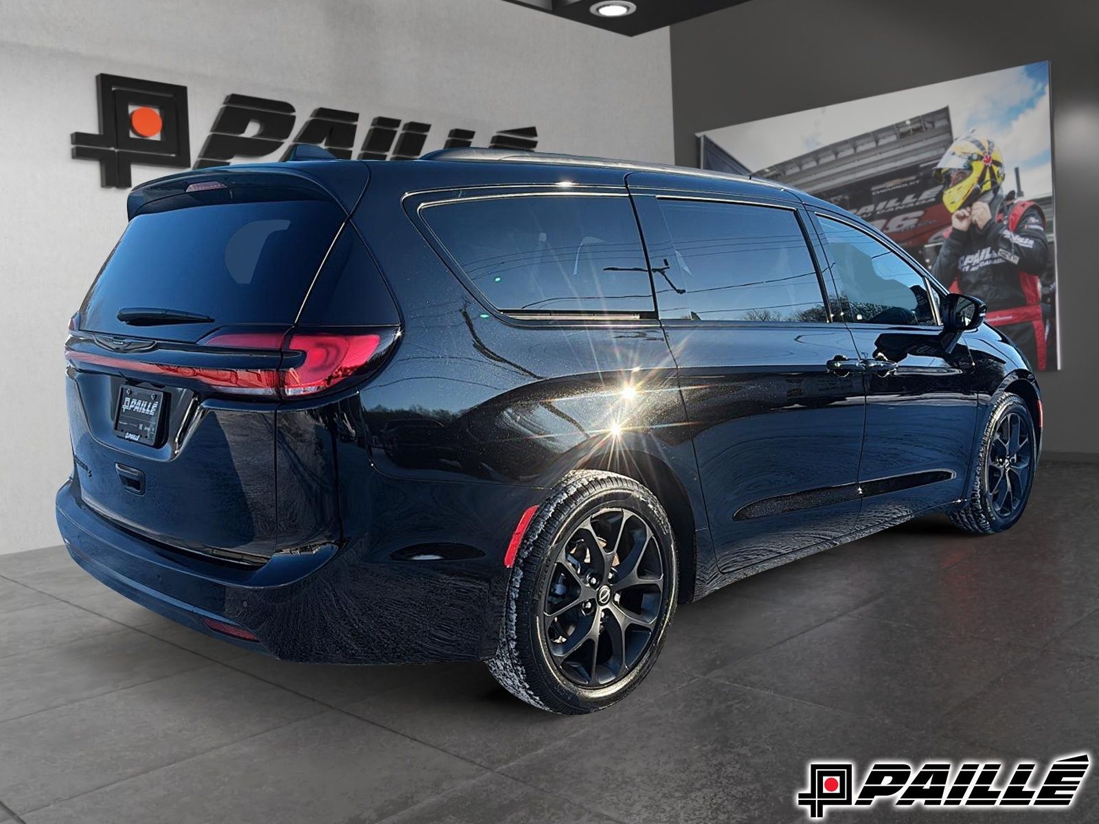 2026 Chrysler Pacifica in Nicolet, Quebec