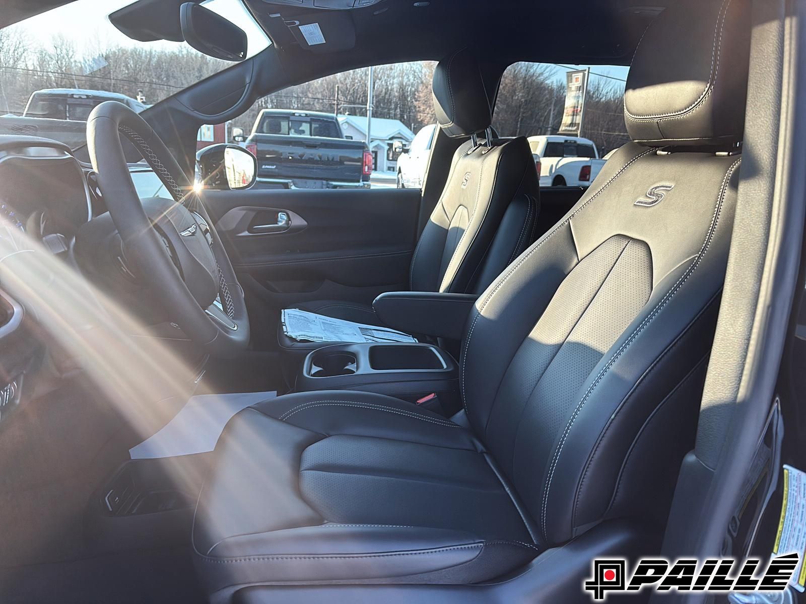 2026 Chrysler Pacifica in Nicolet, Quebec