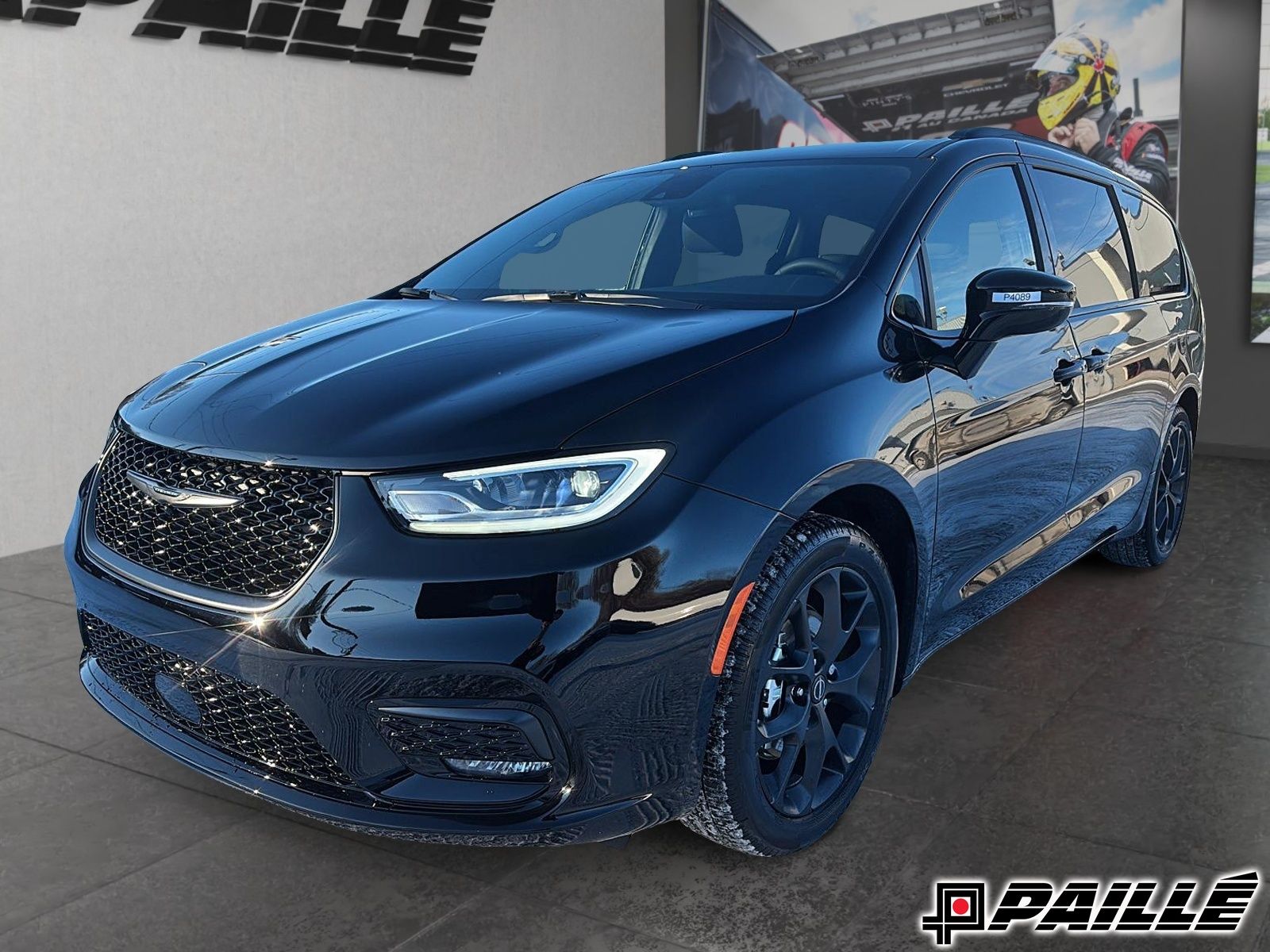 2026 Chrysler Pacifica in Nicolet, Quebec