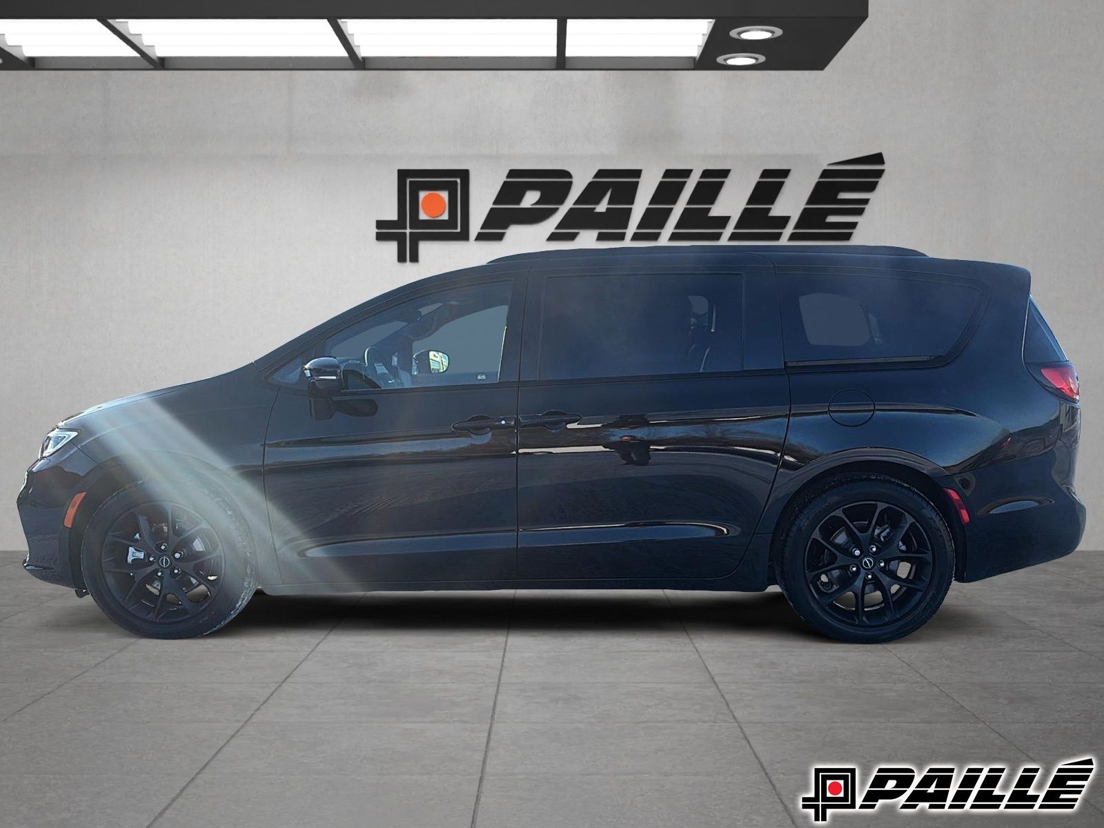 2026 Chrysler Pacifica in Nicolet, Quebec