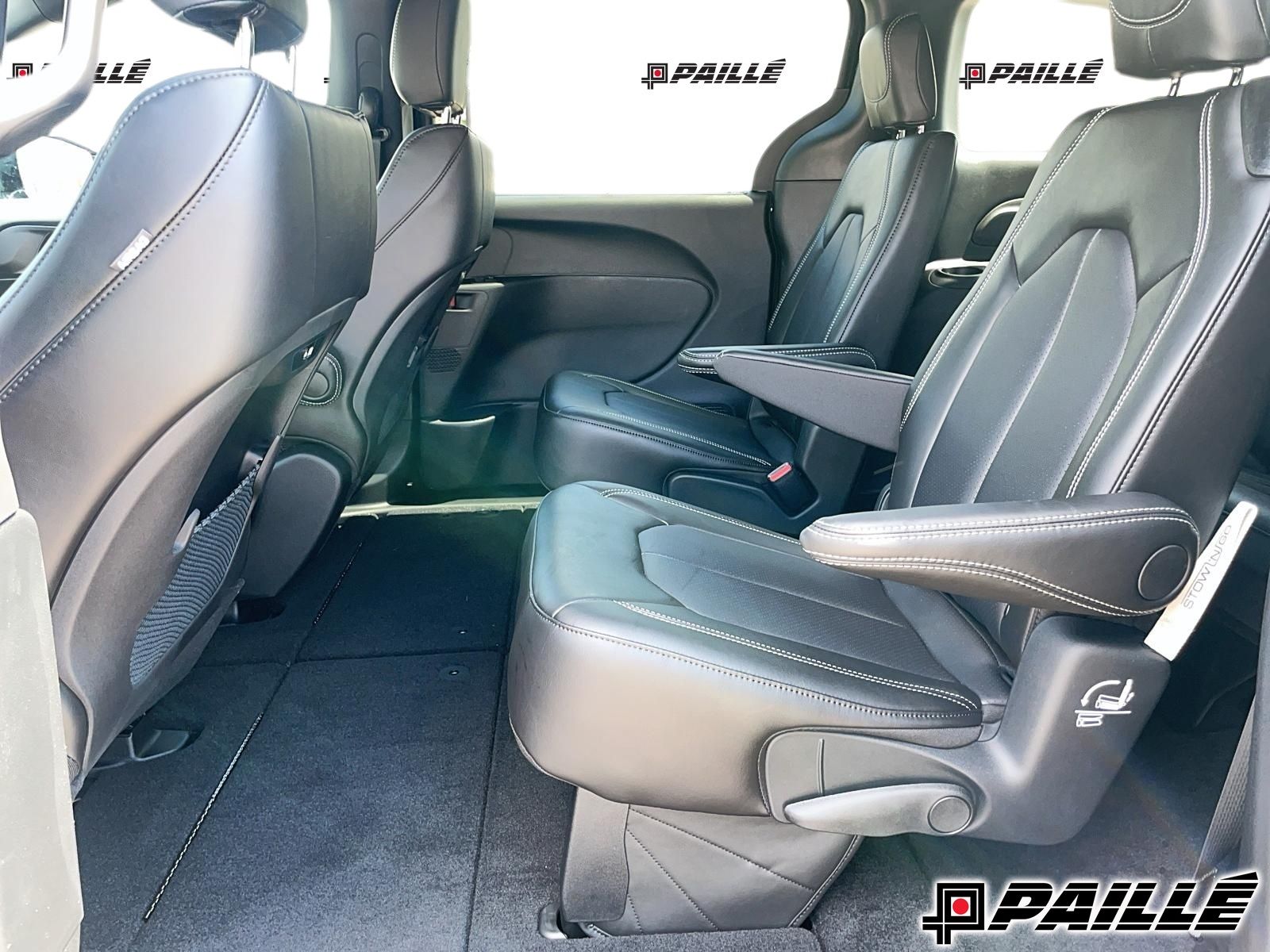 2026 Chrysler Pacifica in Nicolet, Quebec