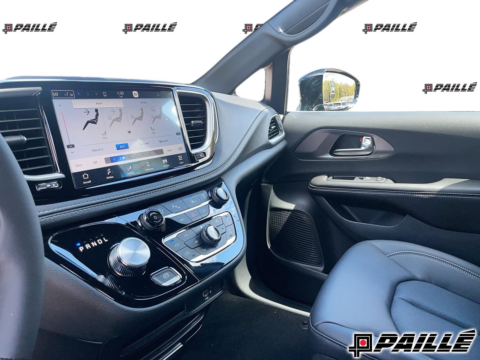 2026 Chrysler Pacifica in Nicolet, Quebec