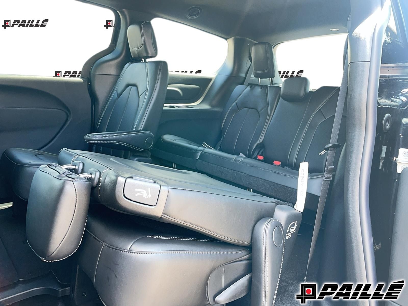 2026 Chrysler Pacifica in Nicolet, Quebec