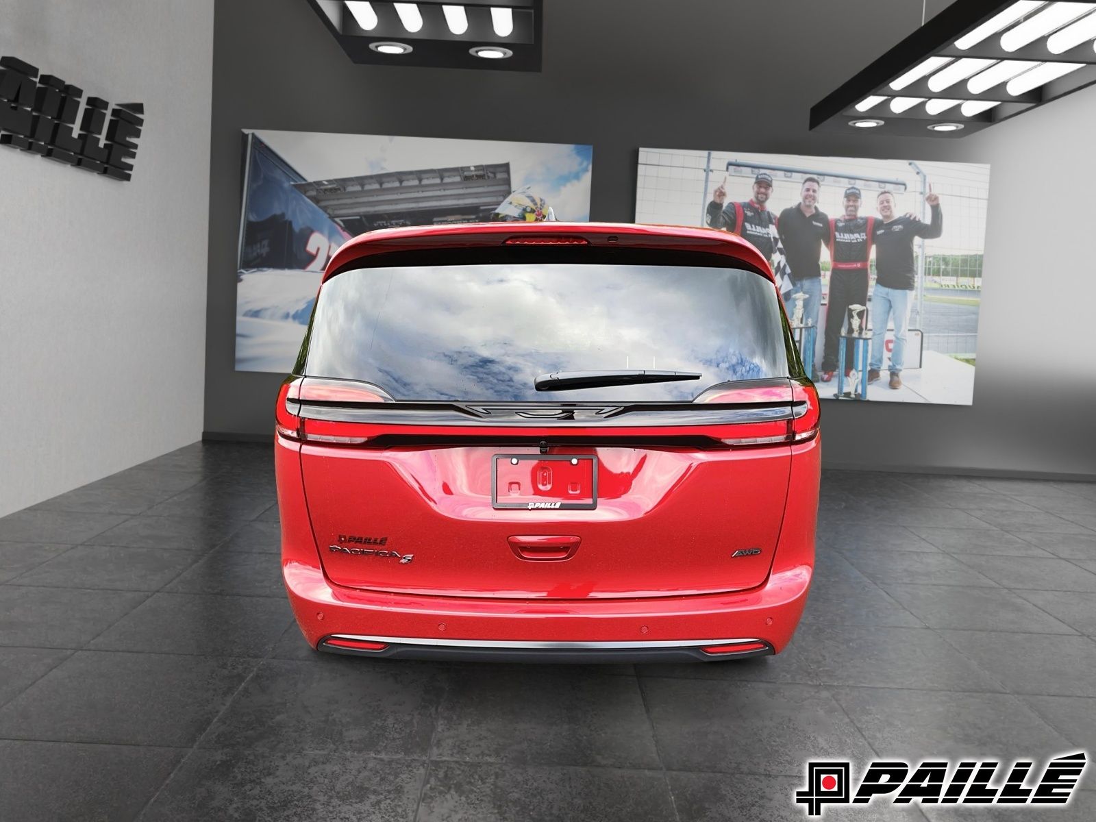 Chrysler Pacifica  2027 à Nicolet, Québec