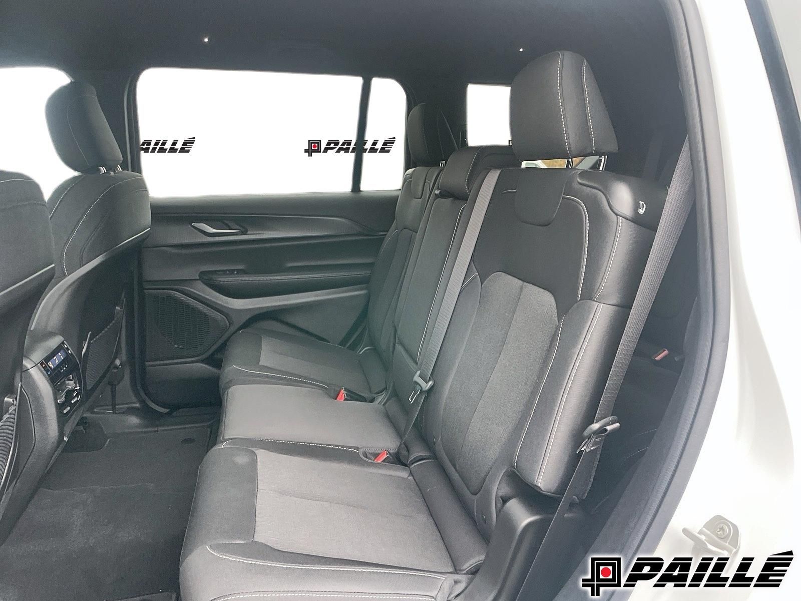 Jeep Grand Cherokee L  2024 à Nicolet, Québec