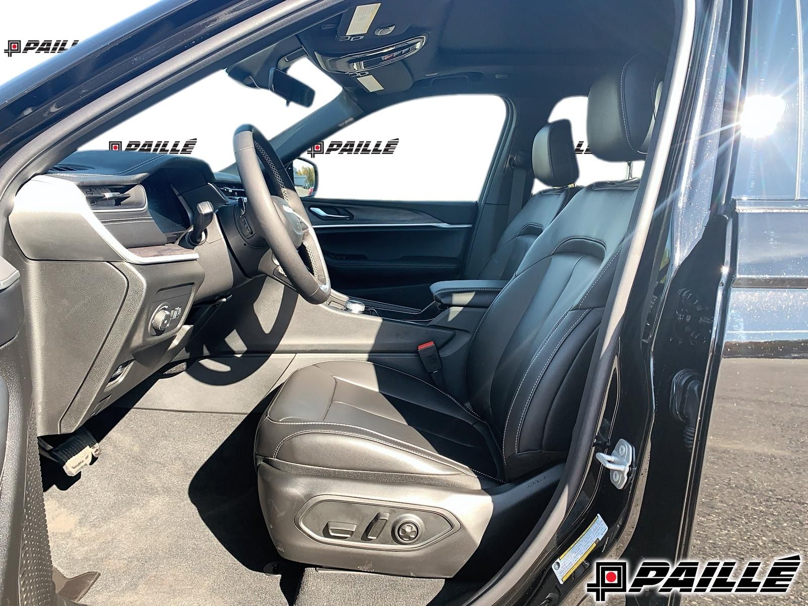 2025 Jeep Grand Cherokee in Nicolet, Quebec