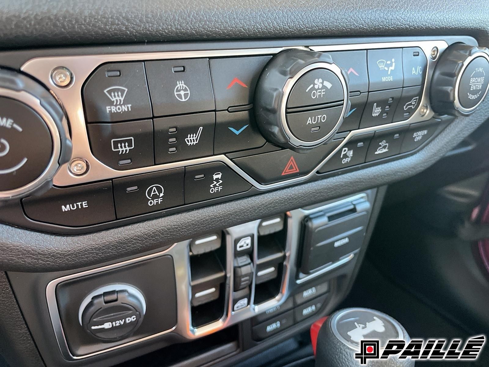 Jeep WRANGLER 4-Door  2024 à Nicolet, Québec