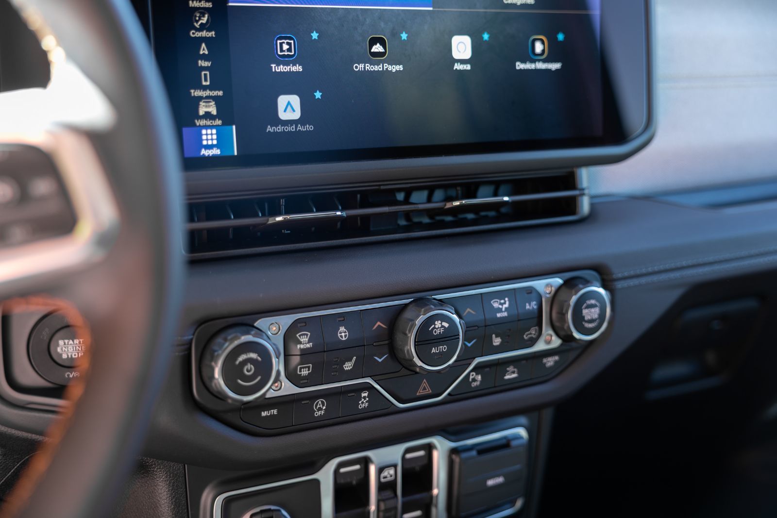 2024 Jeep WRANGLER 4-Door in Nicolet, Quebec
