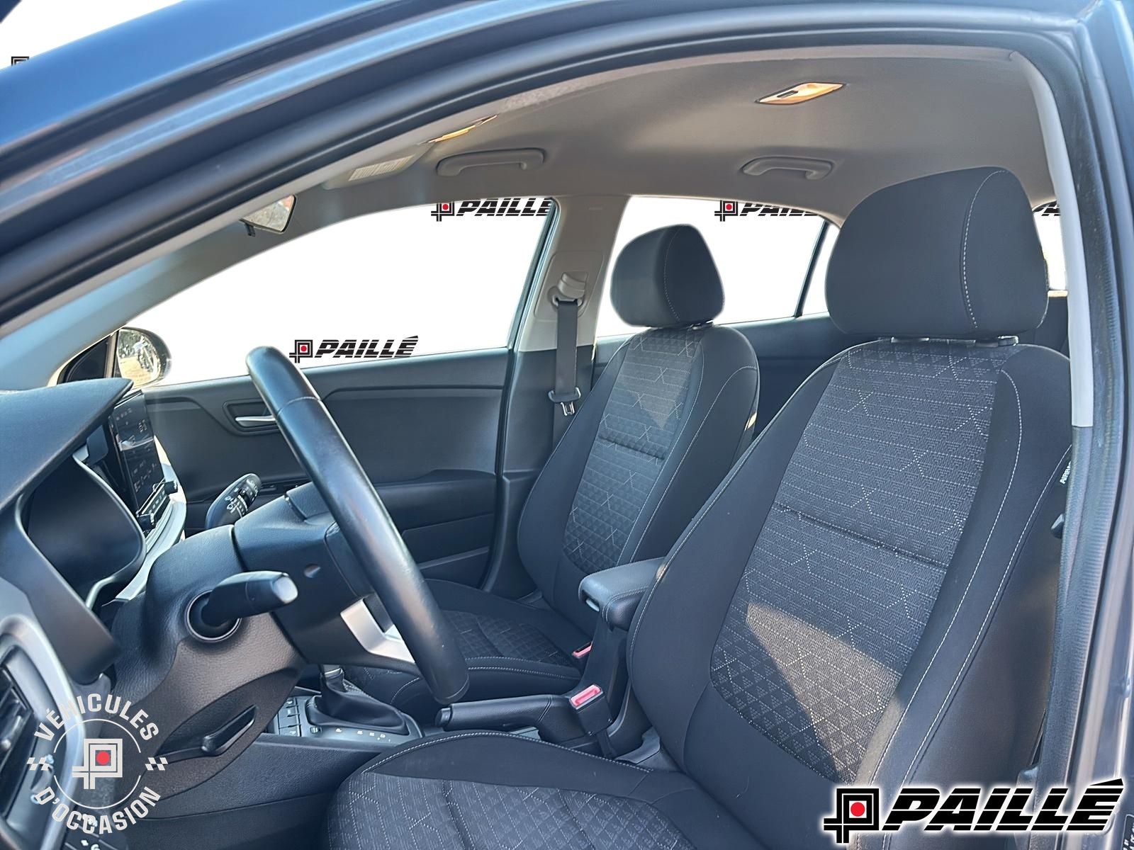 2023 Kia Rio 5-door in Nicolet, Quebec
