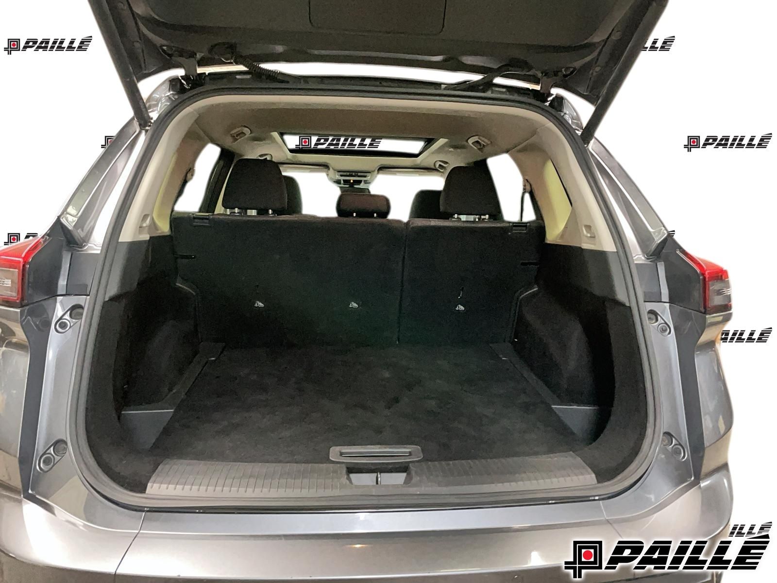 2025 Nissan Rogue in Nicolet, Quebec
