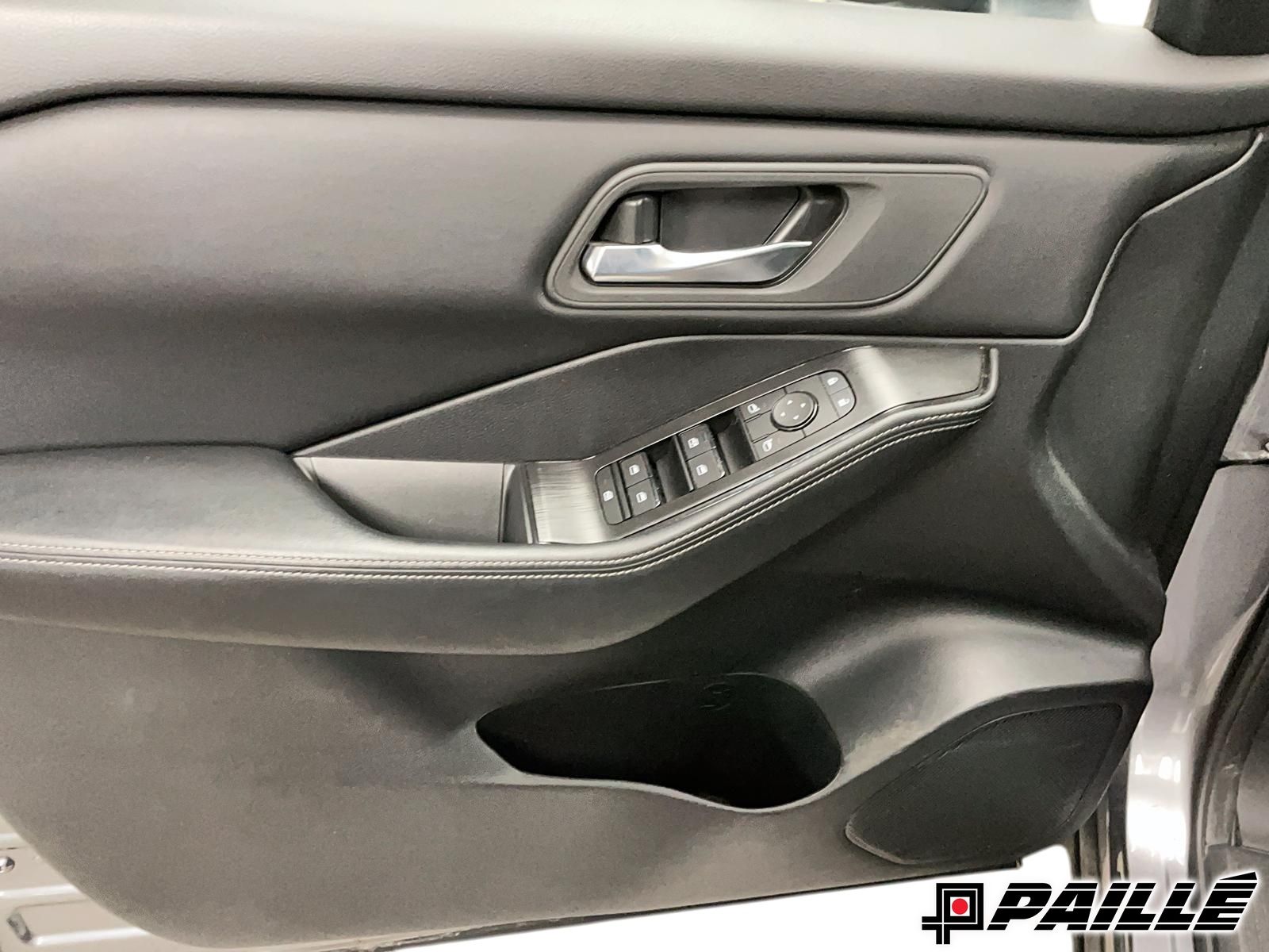 2025 Nissan Rogue in Nicolet, Quebec