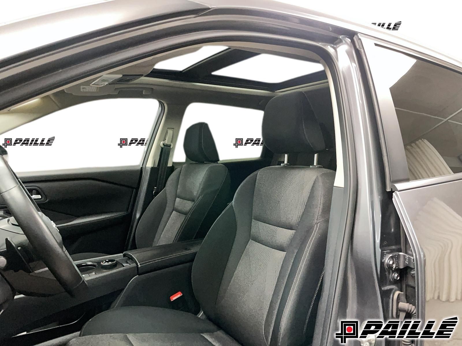 2025 Nissan Rogue in Nicolet, Quebec