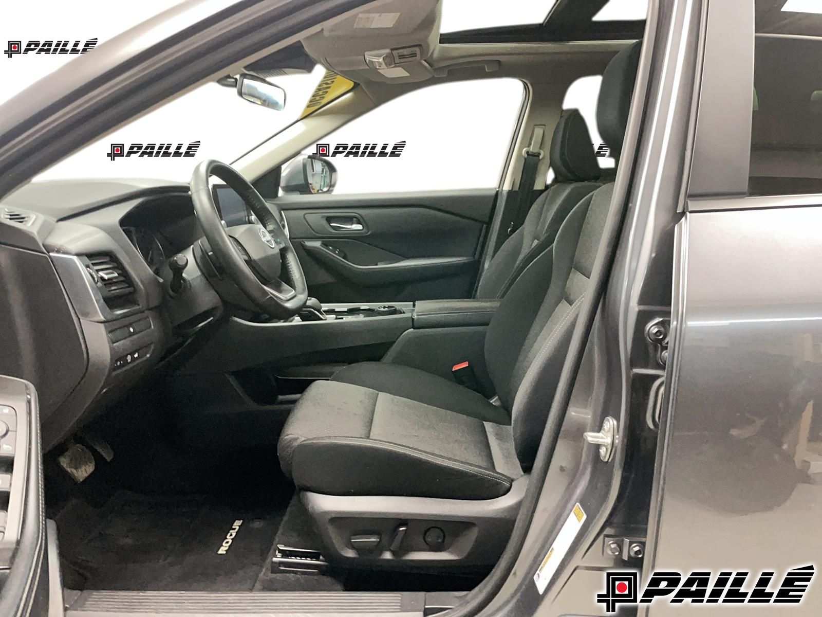 2025 Nissan Rogue in Nicolet, Quebec