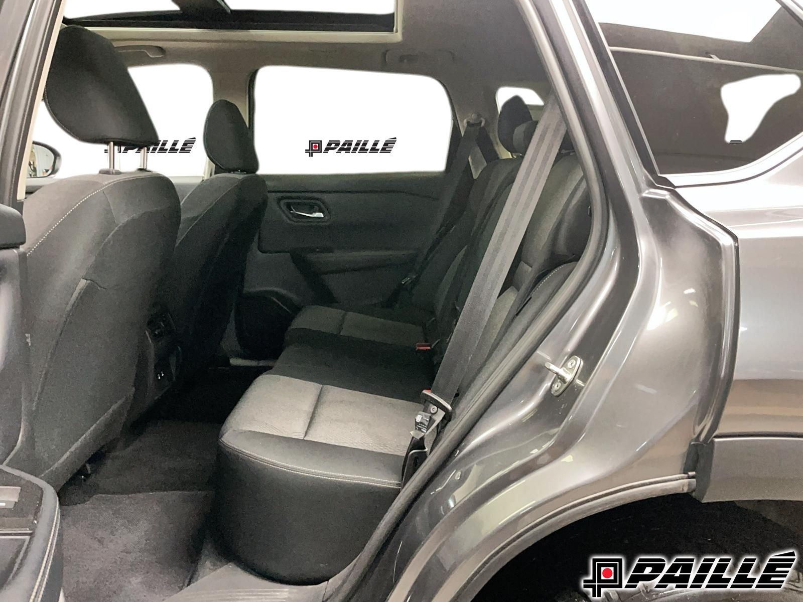 2025 Nissan Rogue in Nicolet, Quebec
