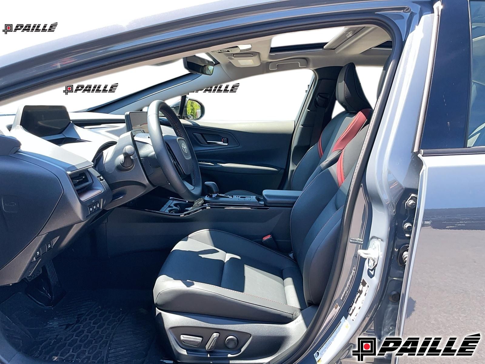 2025 Toyota Prius Plug-In Hybrid in Nicolet, Quebec