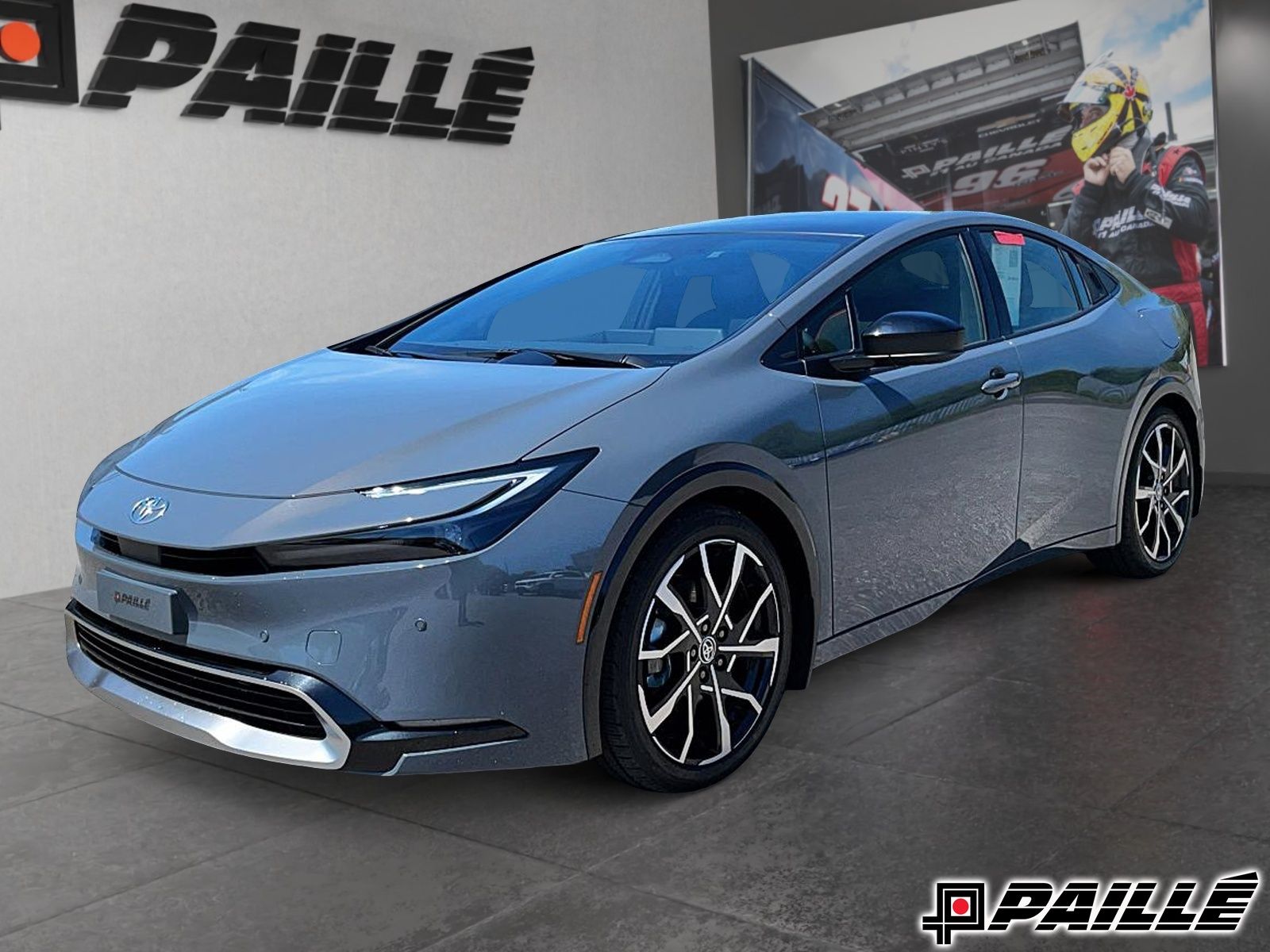 2025 Toyota Prius Plug-In Hybrid in Nicolet, Quebec