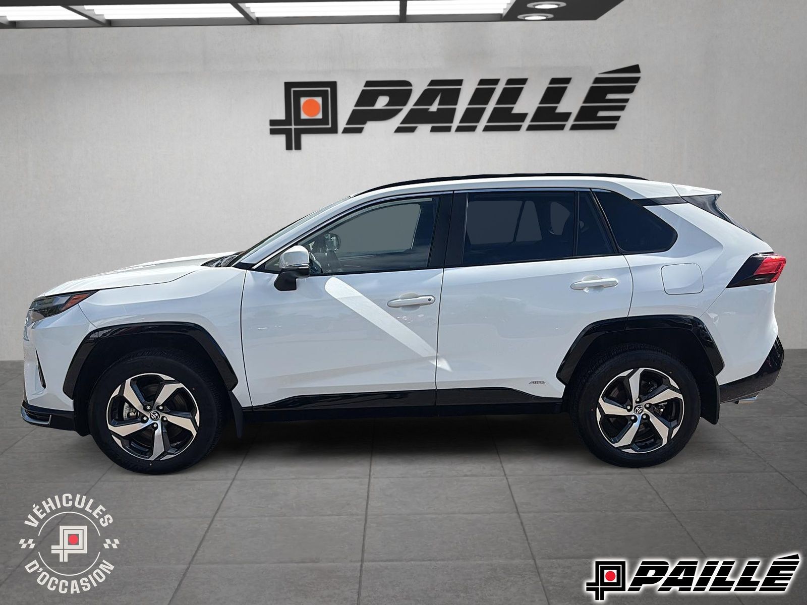 2025 Toyota RAV4 Plug-In Hybrid in Nicolet, Quebec