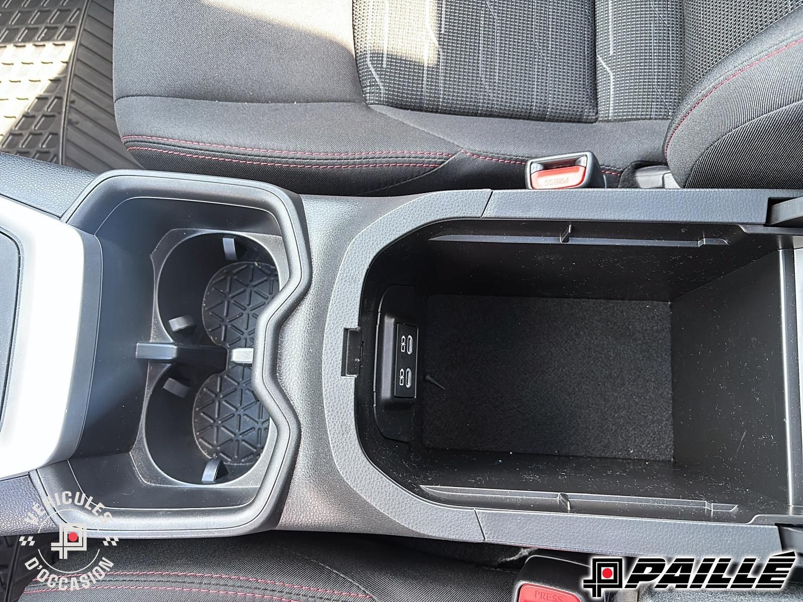 2025 Toyota RAV4 Plug-In Hybrid in Nicolet, Quebec