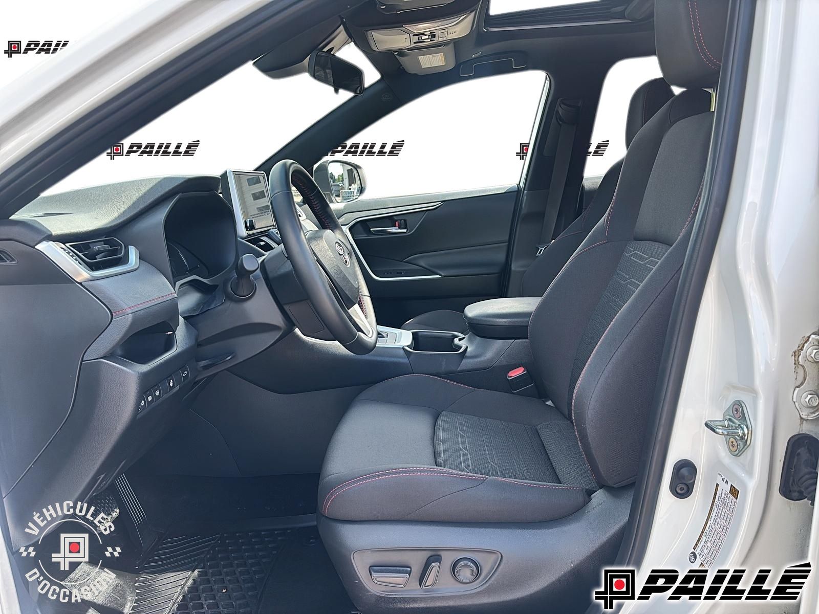2025 Toyota RAV4 Plug-In Hybrid in Nicolet, Quebec