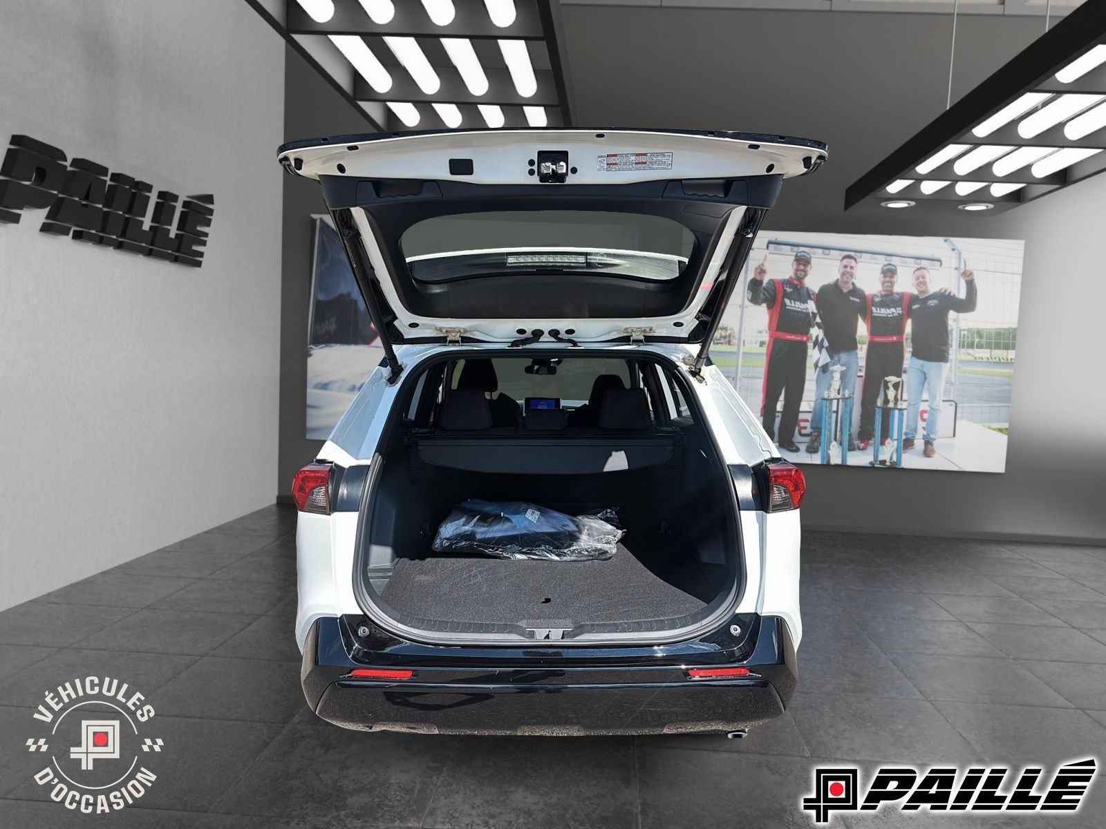 2025 Toyota RAV4 Plug-In Hybrid in Nicolet, Quebec