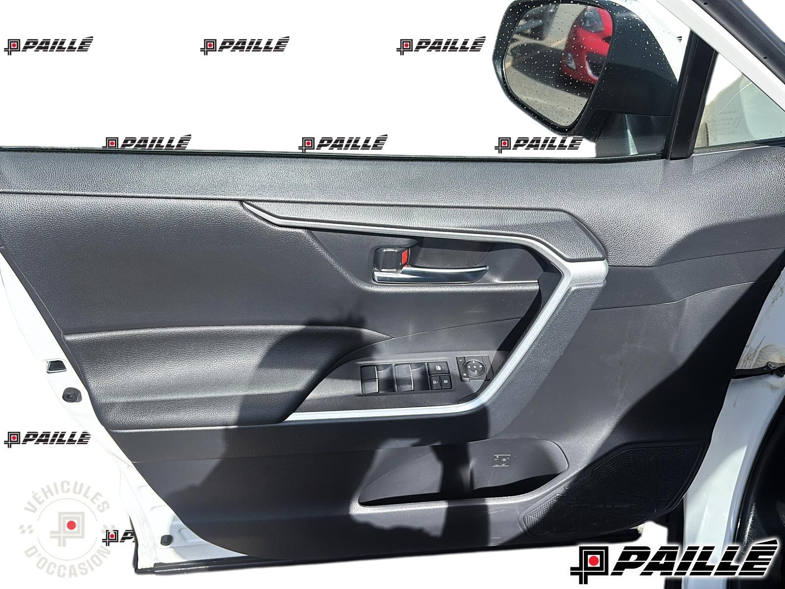2025 Toyota RAV4 Plug-In Hybrid in Nicolet, Quebec