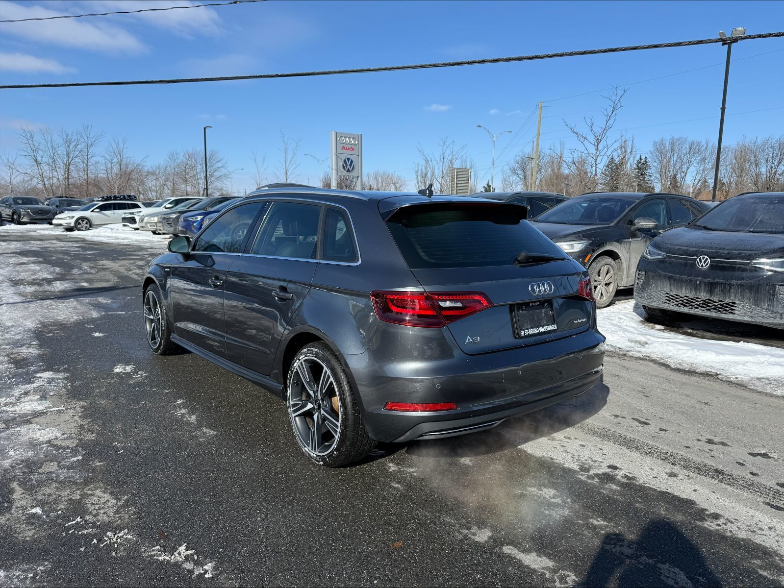 Audi A3 e-tron  2016 à Saint-Bruno-de-Montarville, Québec