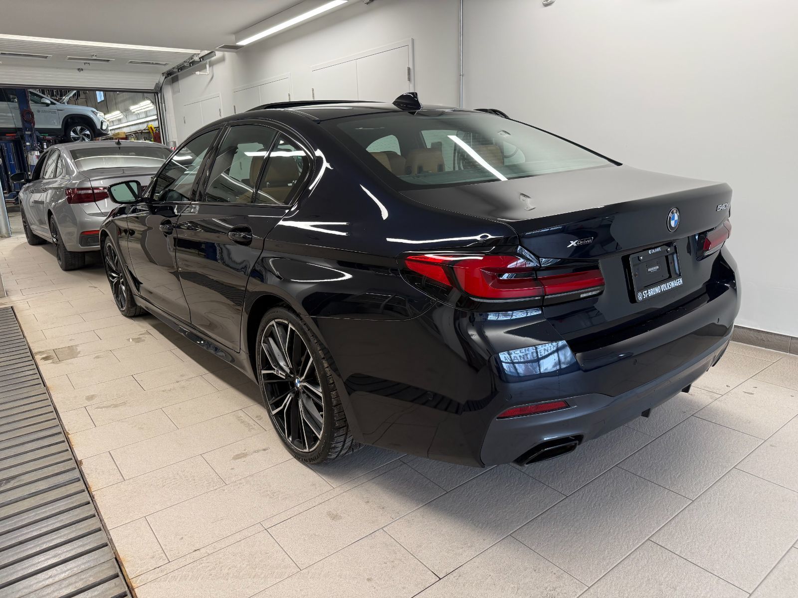2022 BMW 5 Series in Saint-Bruno-de-Montarville, Quebec