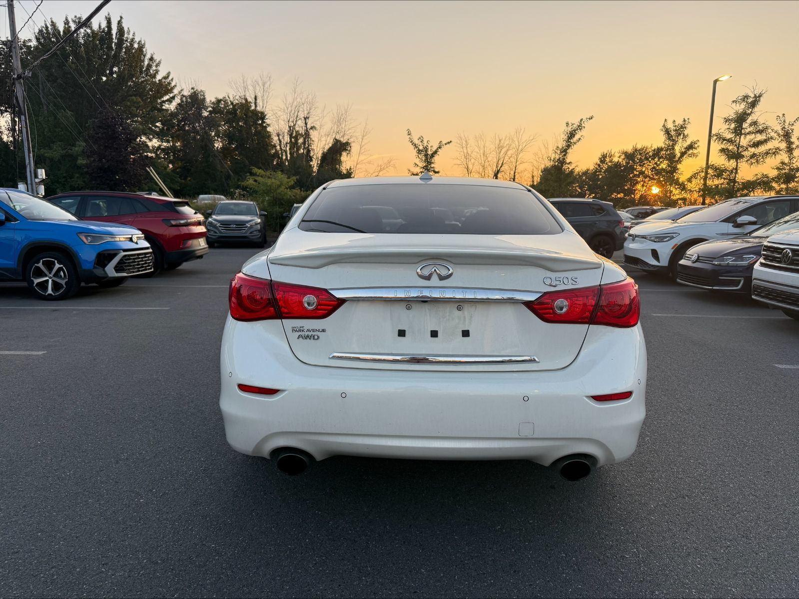 2016 Infiniti Q50 in Saint-Bruno-de-Montarville, Quebec