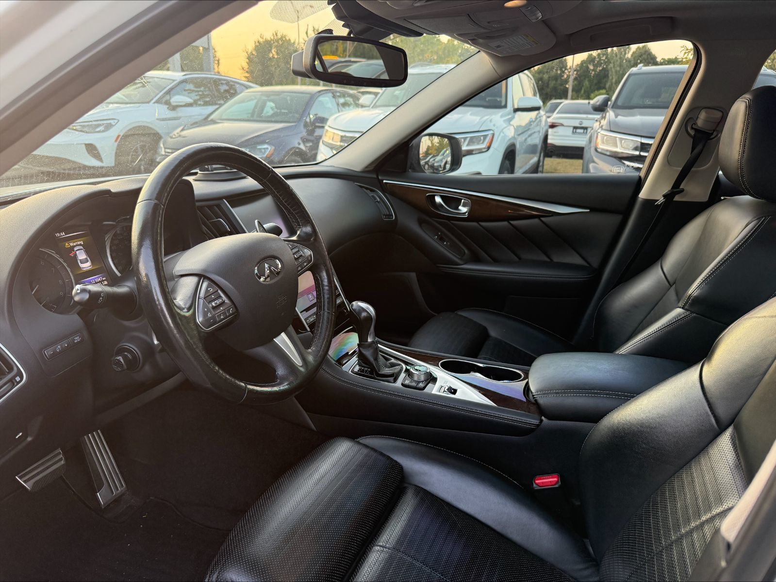 2016 Infiniti Q50 in Saint-Bruno-de-Montarville, Quebec