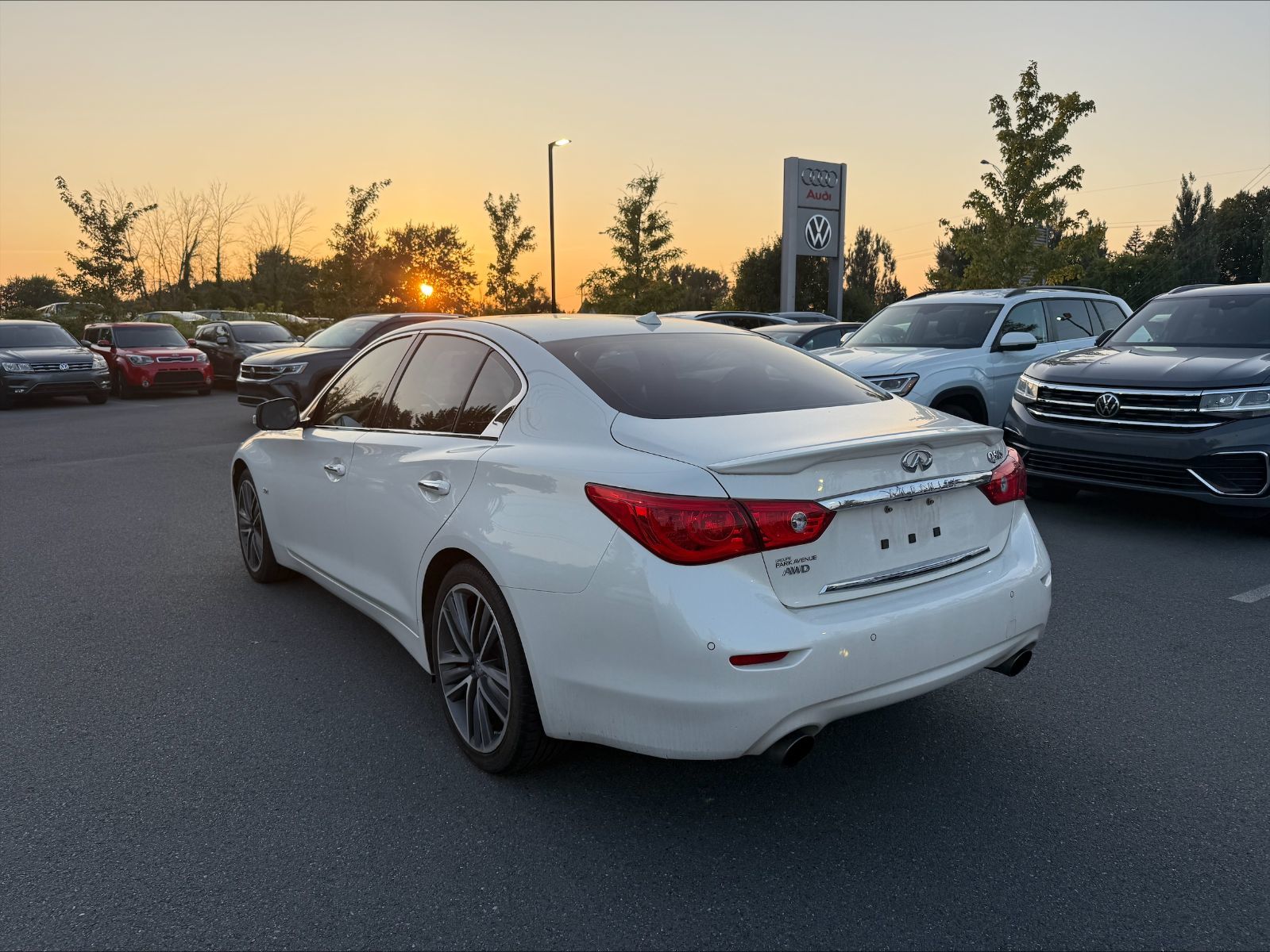 2016 Infiniti Q50 in Saint-Bruno-de-Montarville, Quebec