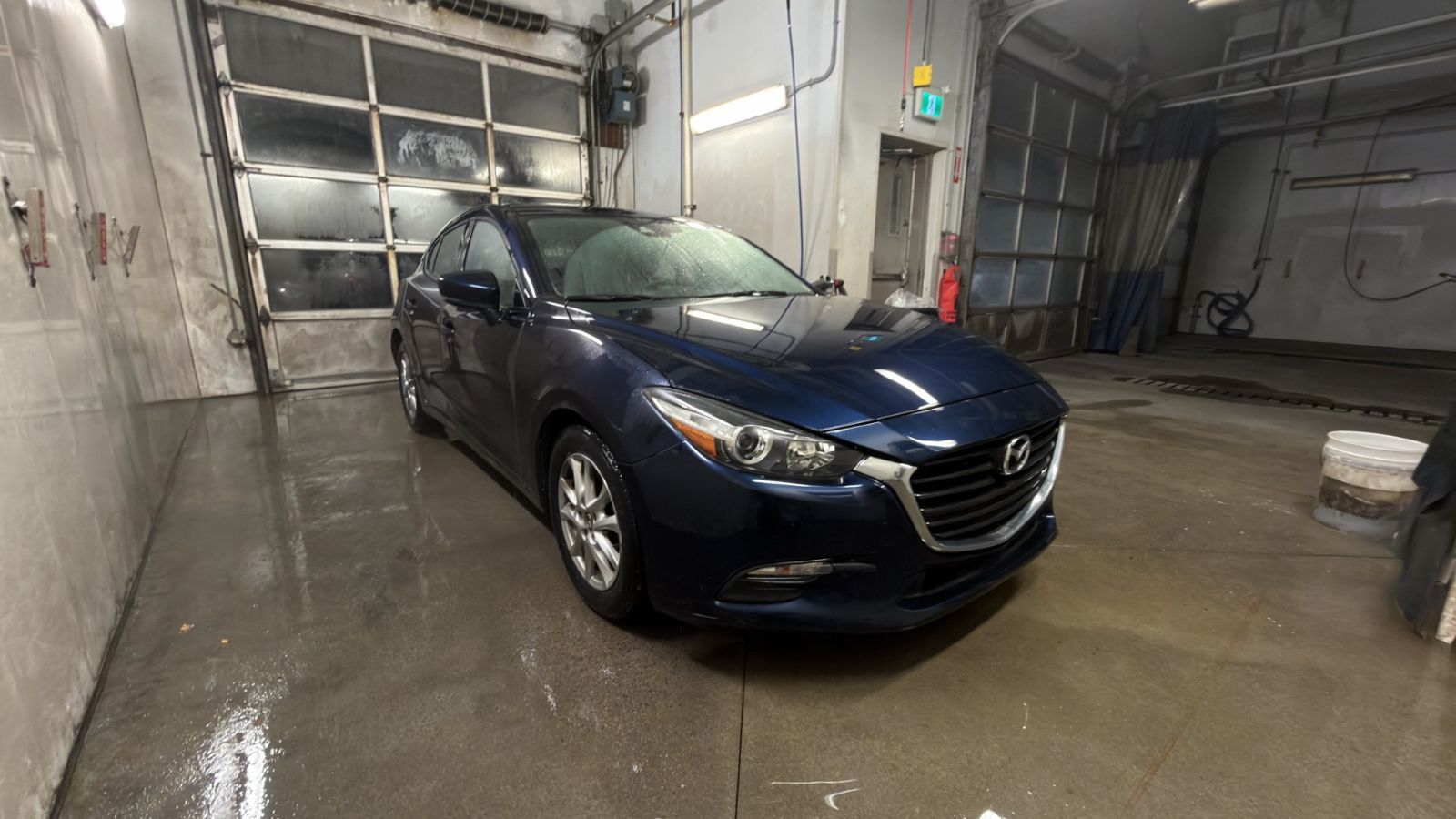 2018 Mazda 3 in Saint-Bruno-de-Montarville, Quebec