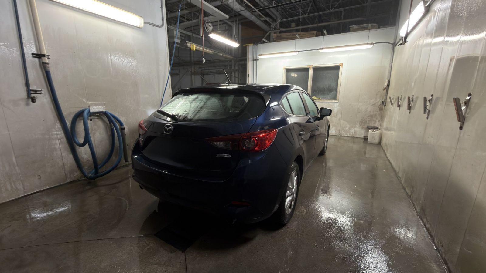 2018 Mazda 3 in Saint-Bruno-de-Montarville, Quebec